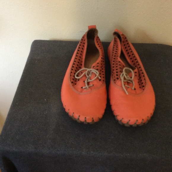 Moccasin Flat Loafers Woman’s Size 8.5 Orange NWB - Picture 1 of 5